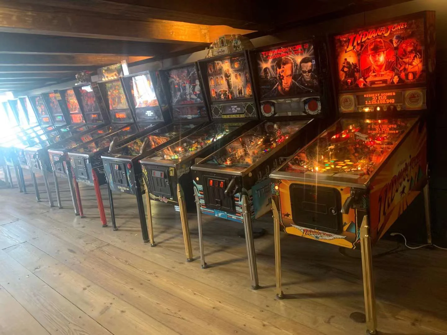 翻盖手机弹球游戏_翻盖手机游戏合集_老式手机弹球游戏