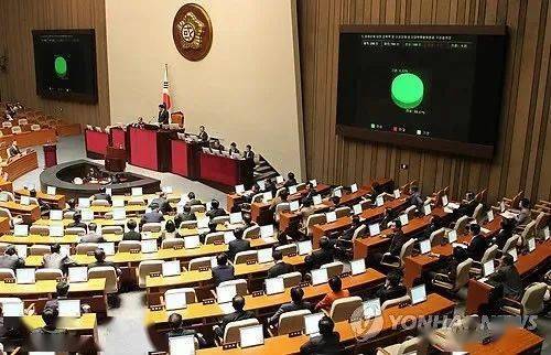 第一人称多人手机游戏_笫一人称射击手游下载_一人称射击游戏