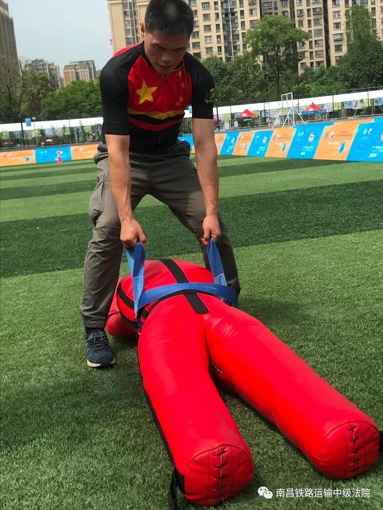 通关游戏_通关手机游戏人物图片_多人游戏手机通关