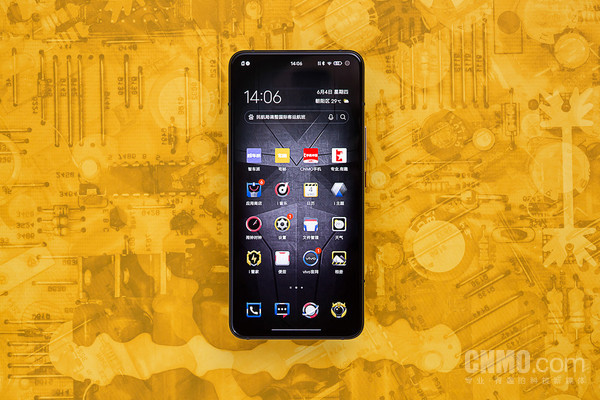 安卓打手机好游戏有哪些_安卓手机打游戏推荐_安卓最好的打游戏手机