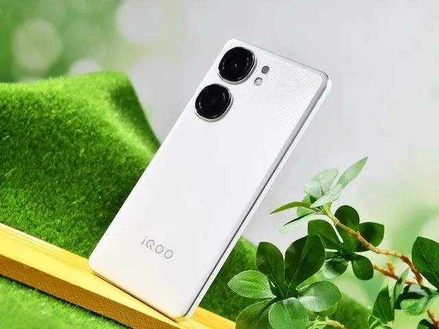 iqoo手机游戏功能_功能手机游戏格式_游戏手机iqoo1