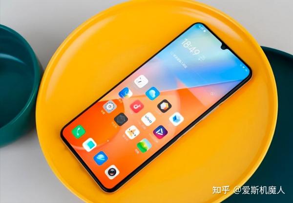 手机打什么游戏好玩_打游戏两千以内最好的手机_有什么手机好打游戏