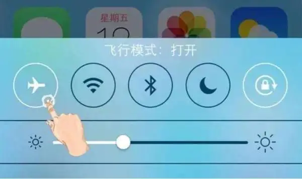 苹果耳机无线充电和有线充电区别_苹果耳机线充和无线_苹果耳机无线充电和有线充电区别