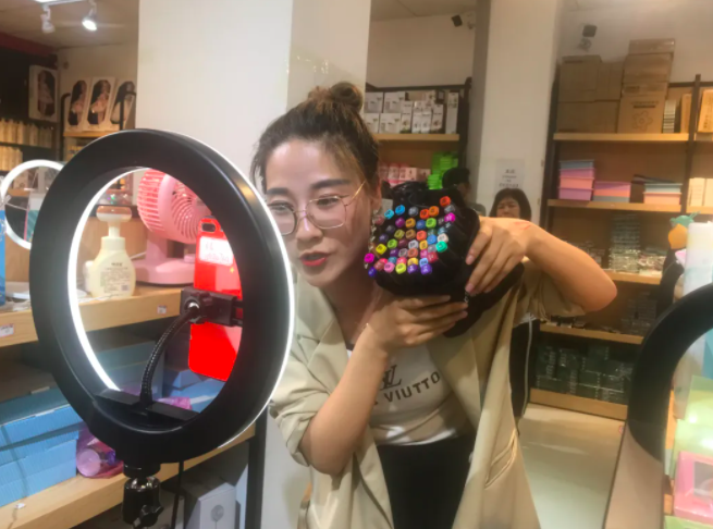 快手直播带货需要什么条件_快手直播带货需要具备什么条件_做快手直播需要准备什么东西