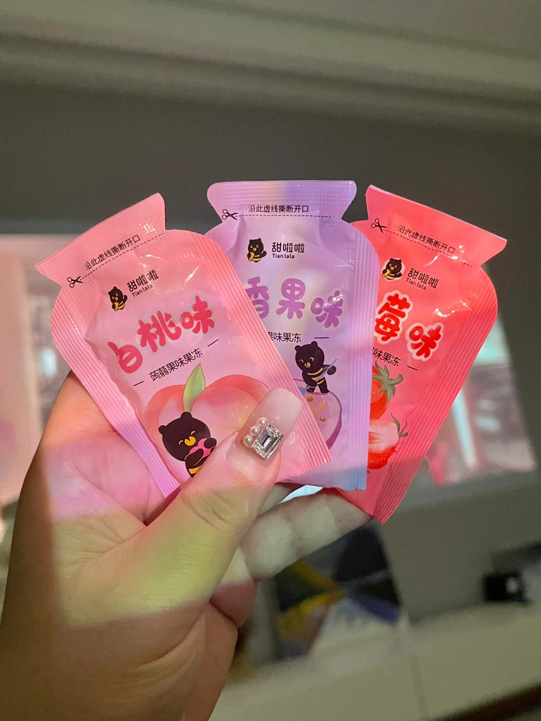 吃零食玩手机_吃零食的游戏_吃零食看手机神器游戏