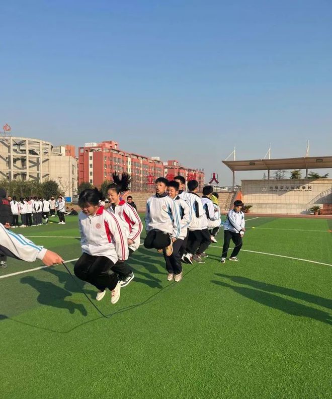 为什么冬天玩游戏手容易出汗_冬天手机打游戏手冷怎么办_冬季运动会手机游戏