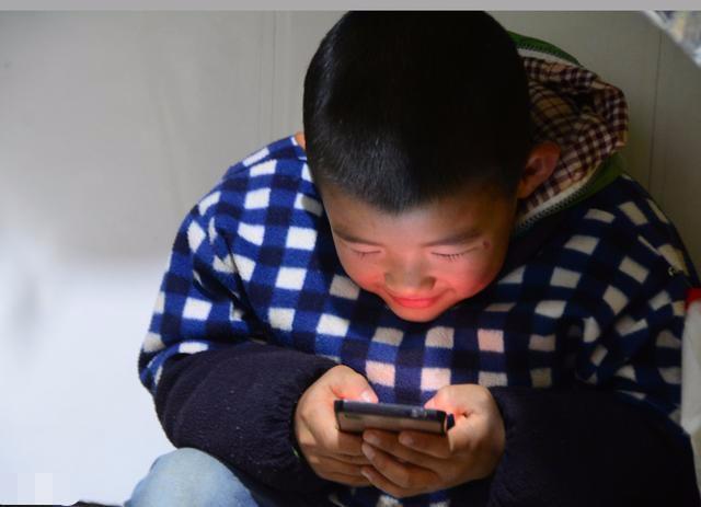 代替小孩手机游戏_代替小孩手机游戏有哪些_什么可以代替孩子玩手机